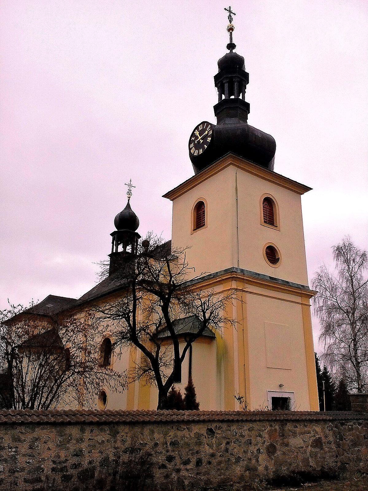 
<span>Kostel svatého Václava (Malá Bukovina)</span>
