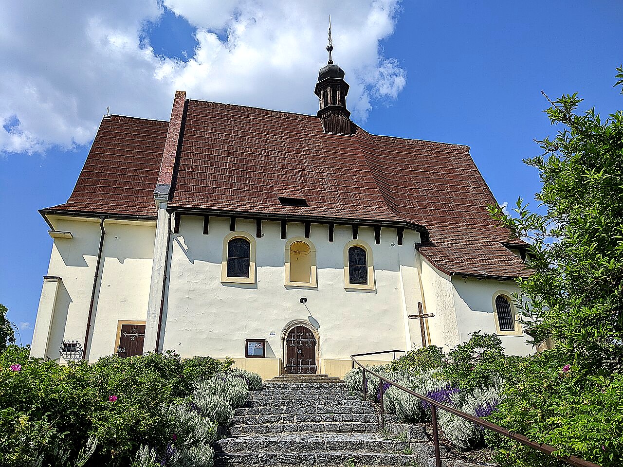 
<span>Kostel svatého Václava (Mcely)</span>
