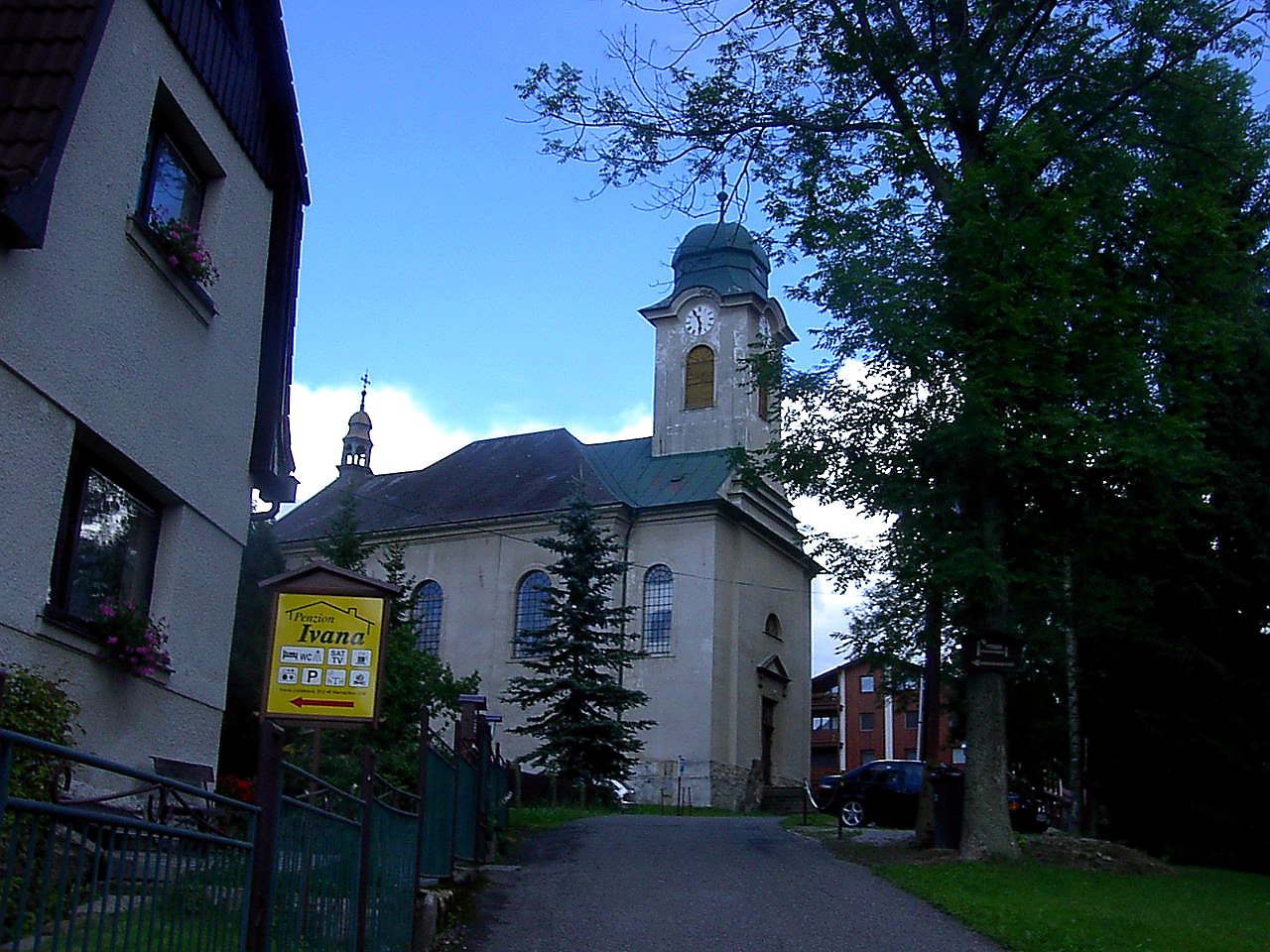 
<span>Kostel svatého Václava (Harrachov)</span>
