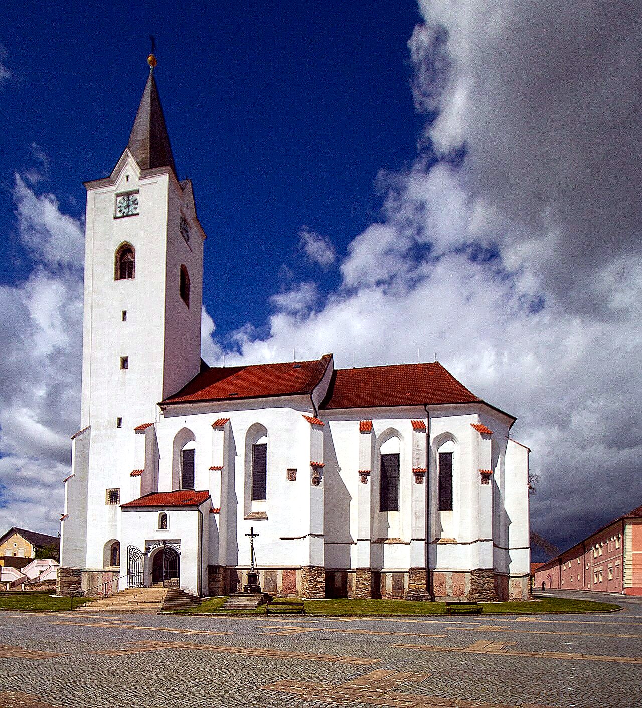 
<span>Kostel svatého archanděla Michaela v Pacově</span>
