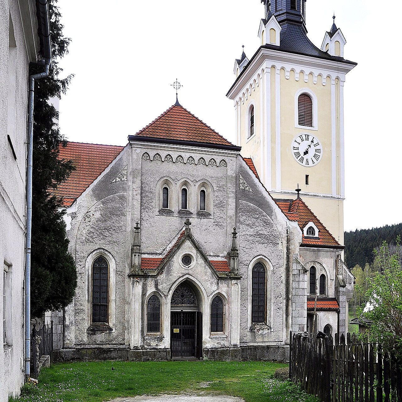 
<span>Kostel svatého Šimona a Judy (Rožmitál na Šumavě)</span>
