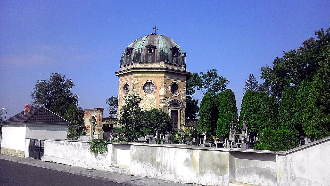 
<span>Lobkowiczká hrobka v Hoříně</span>
