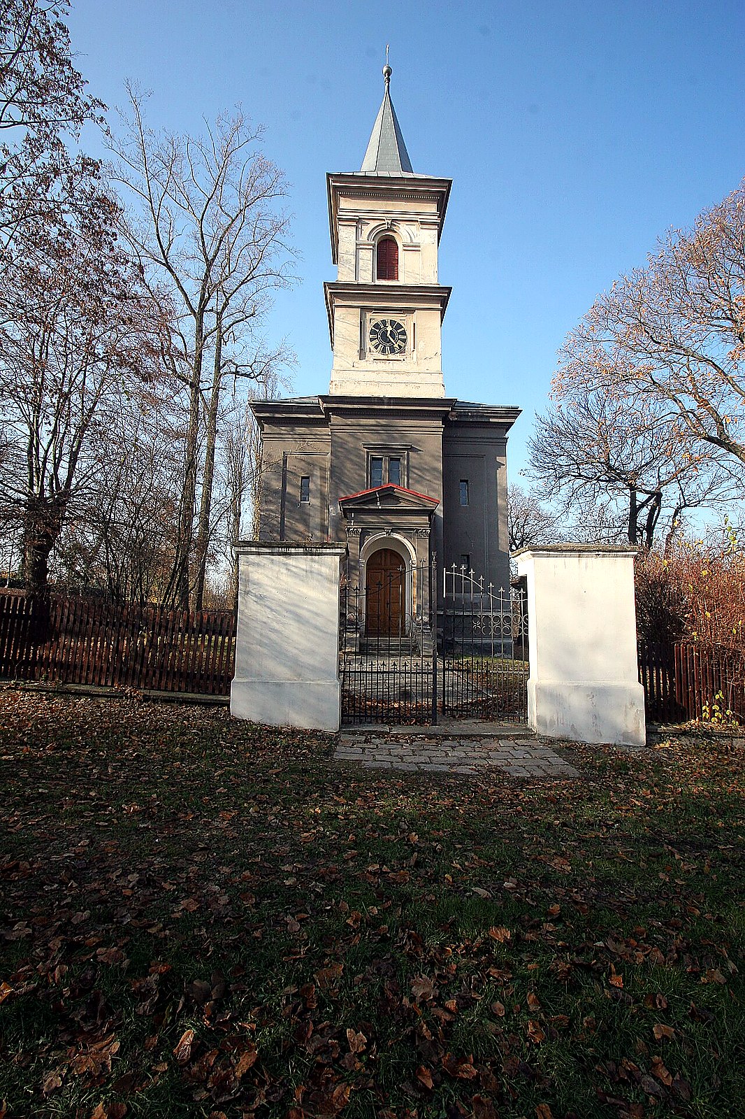 
<span>evangelický kostel v Chvaleticích</span>
