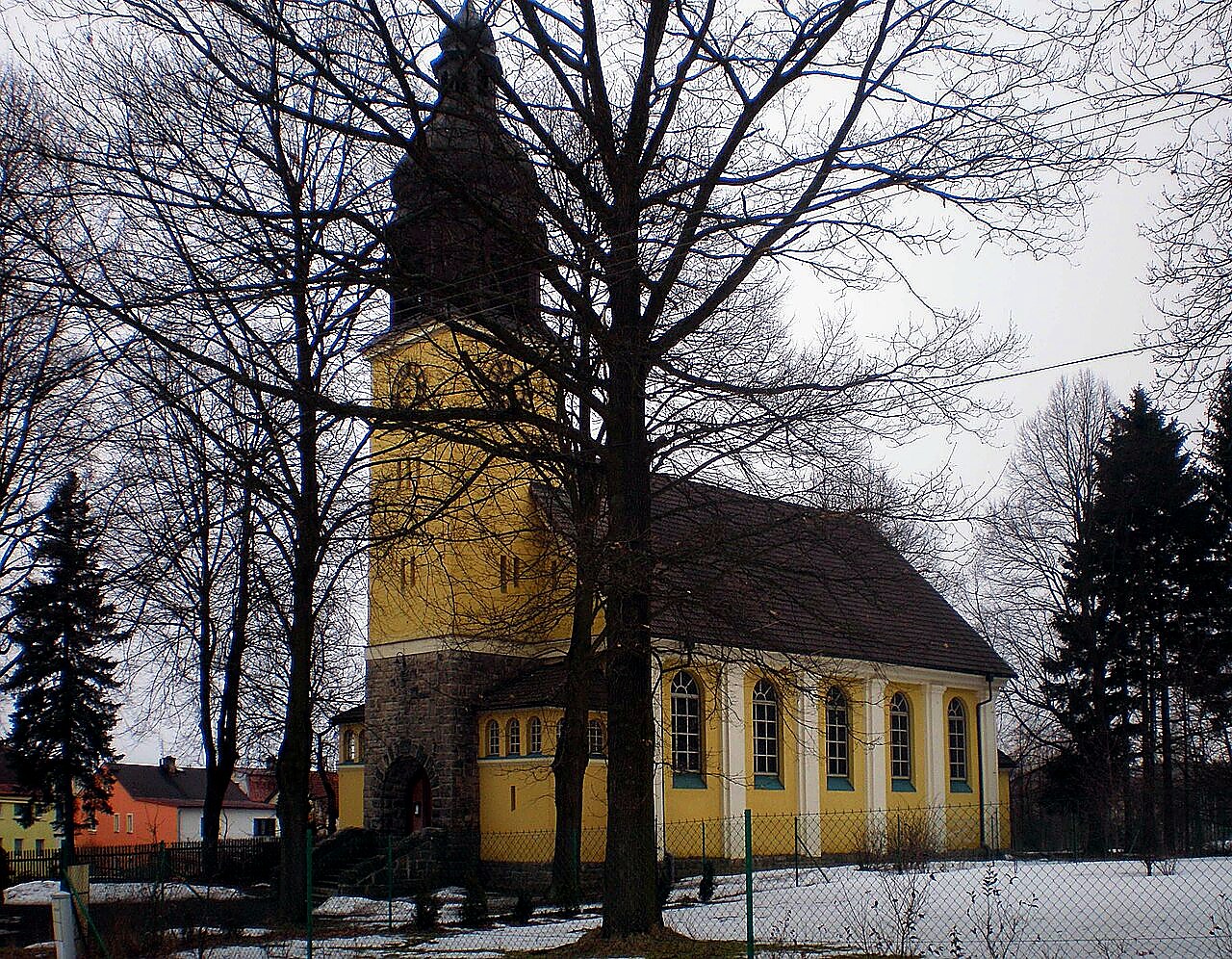 
<span>evangelický kostel v Mokřinách</span>
