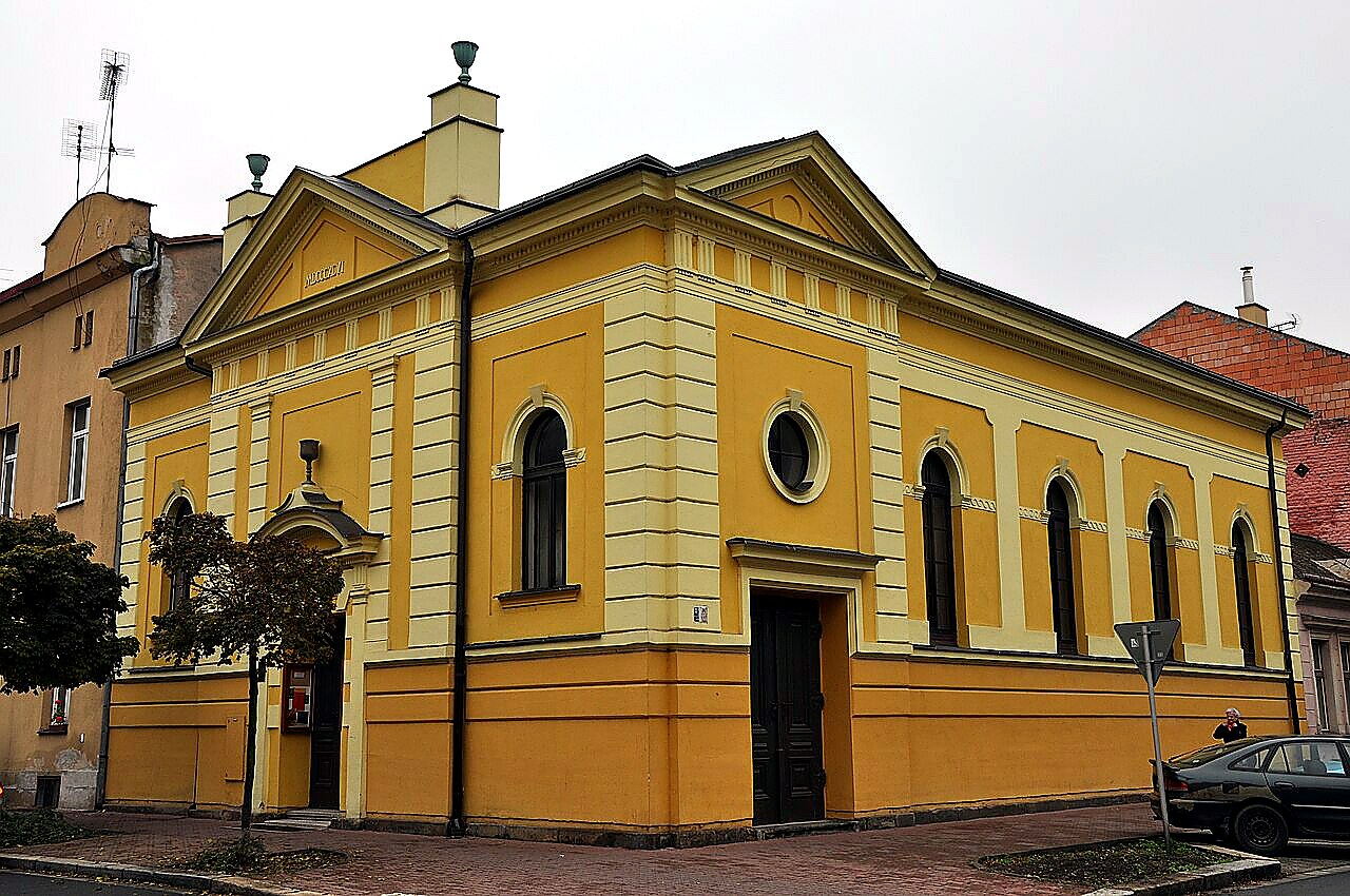 
<span>evangelický kostel v Pardubicích</span>
