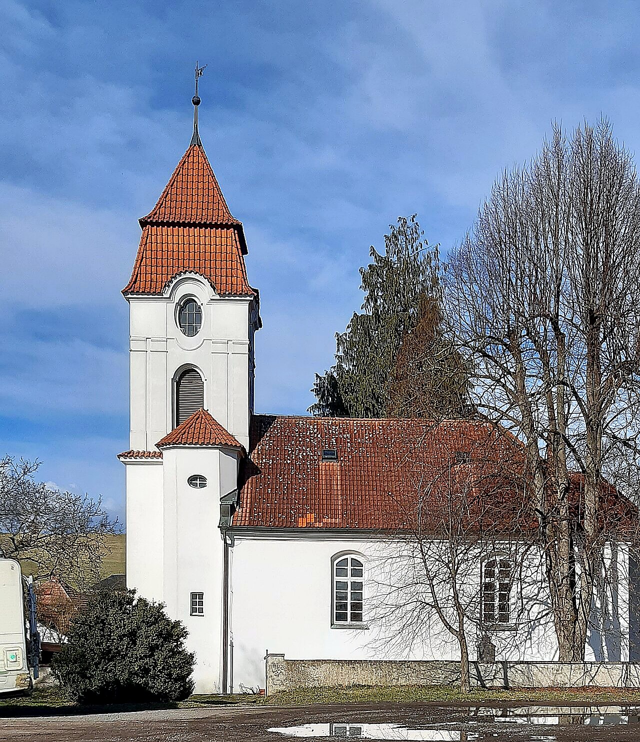
<span>evangelický kostel v Soběhrdech</span>
