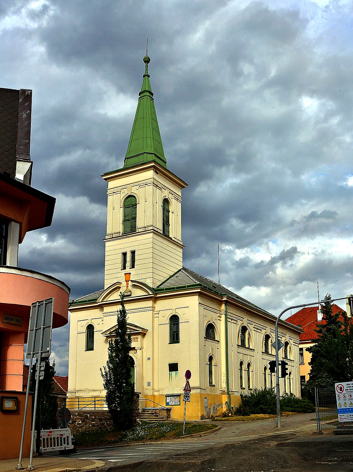 
<span>evangelický kostel v Třebíči</span>
