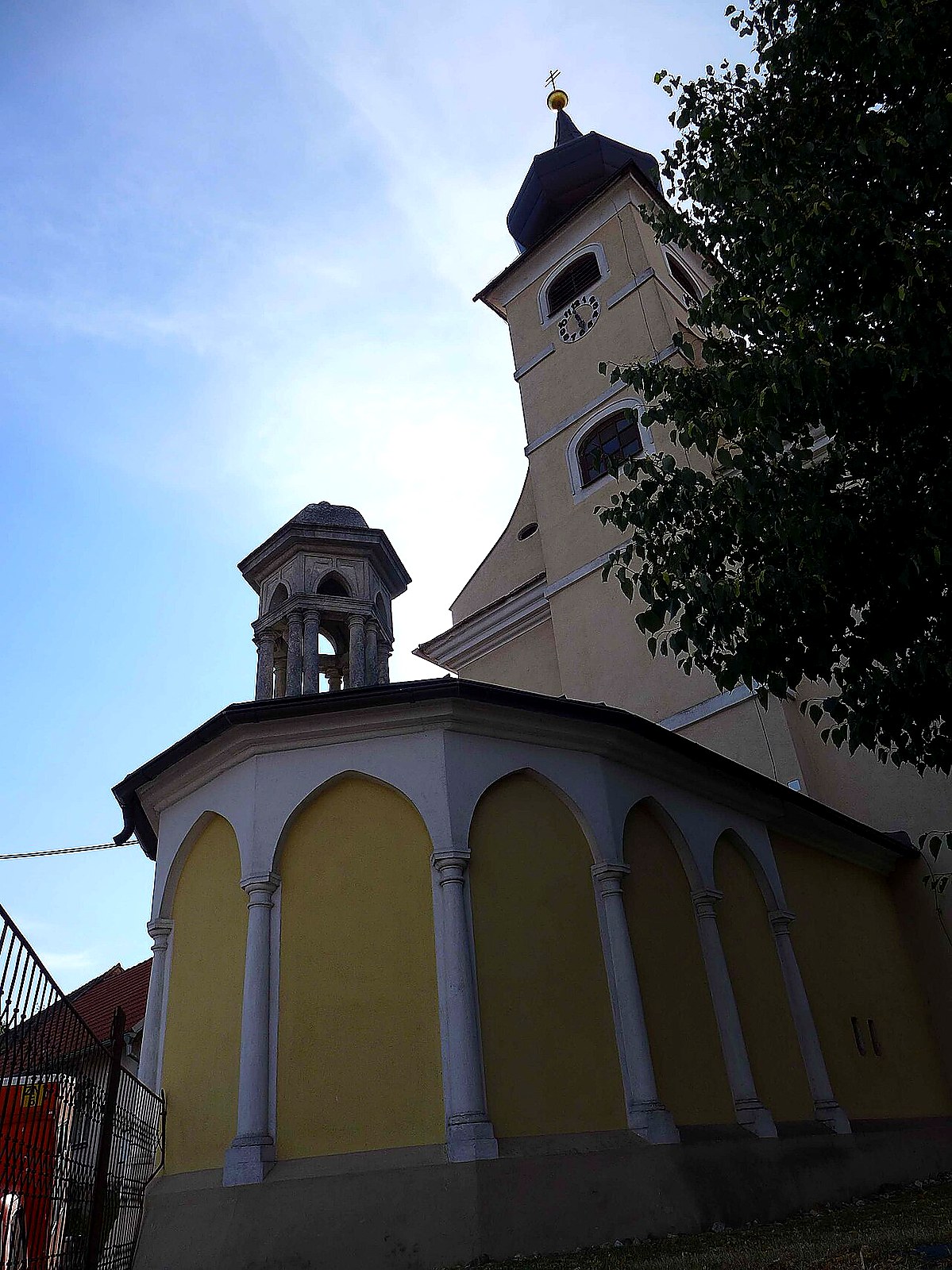 
<span>kaple Božího hrobu (Pavlice)</span>
