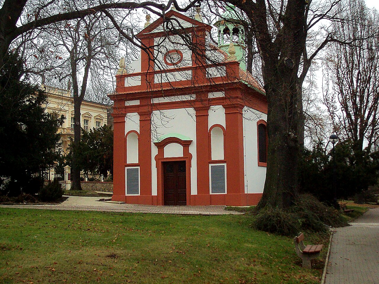 
<span>kaple Nalezení svatého Kříže (Teplice)</span>
