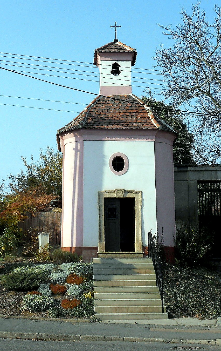 
<span>kaple Panny Marie (Chrást)</span>

