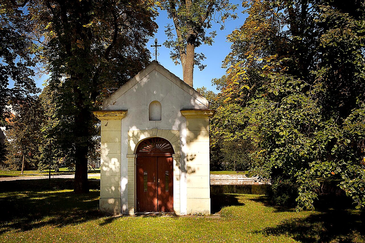 
<span>kaple svaté Anny (Řevničov)</span>
