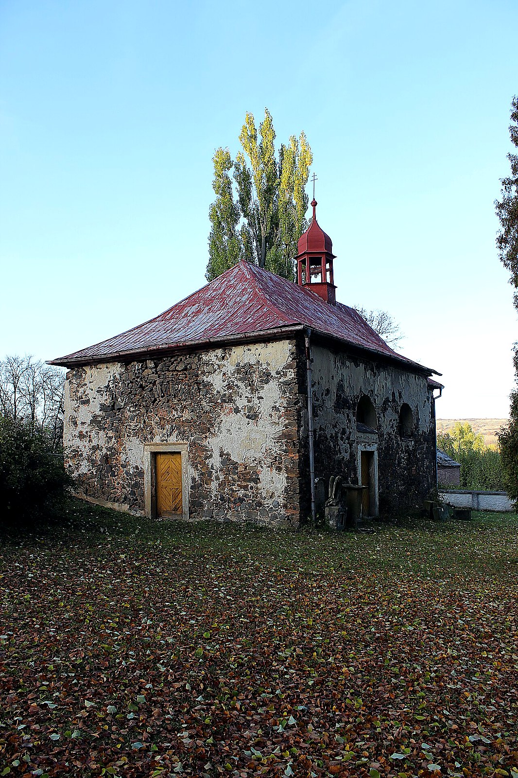 
<span>kaple svaté Anny (Luka)</span>
