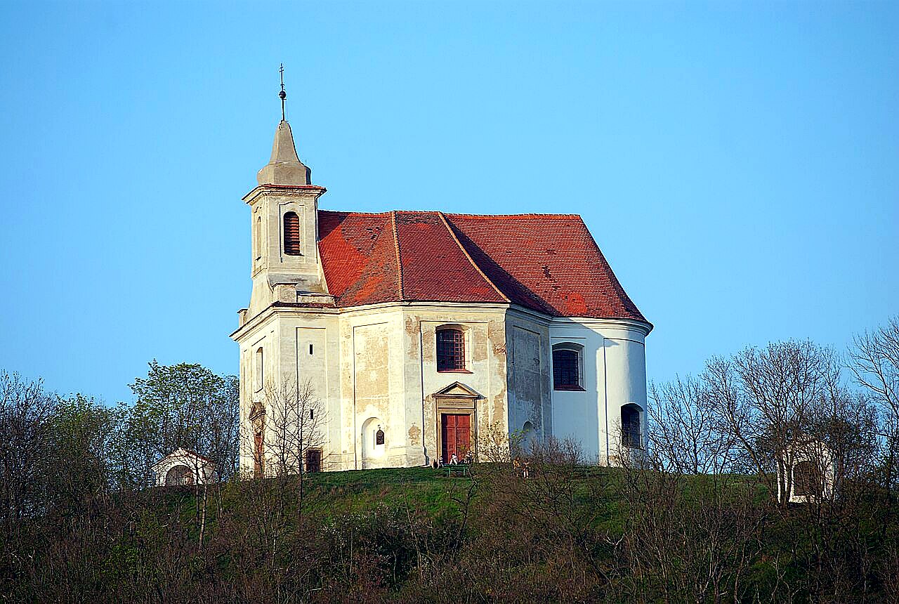 
<span>kaple svatého Antonína (Dolní Kounice)</span>
