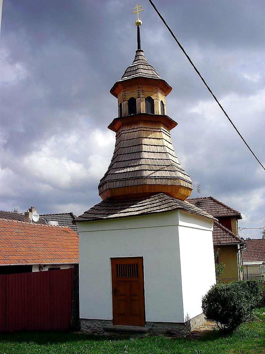
<span>kaple svatého Jana Nepomuckého (Olší nad Oslavou)</span>
