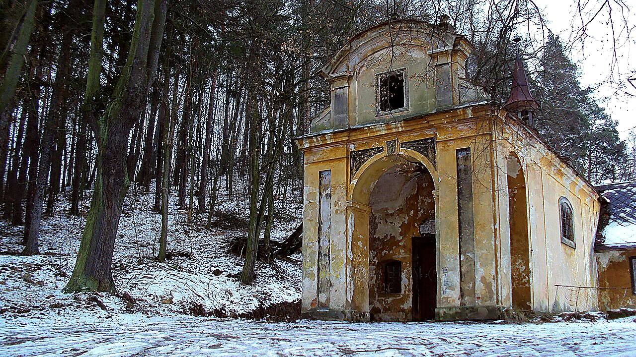 
<span>kaple svatého Josefa (Zákupy)</span>
