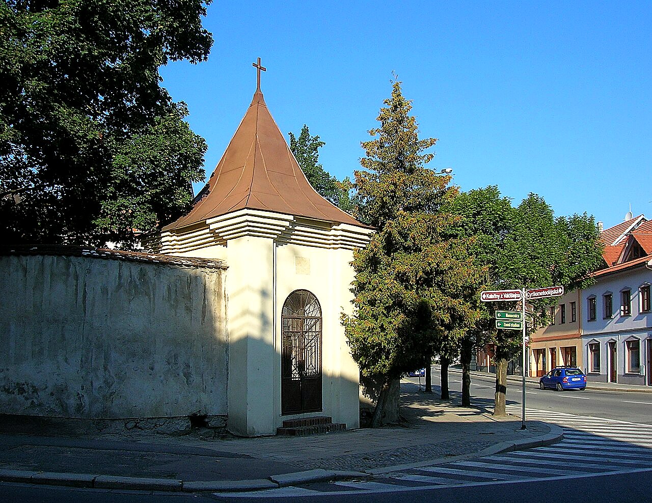 
<span>kaple svatých Petra a Pavla (Jejkov)</span>

