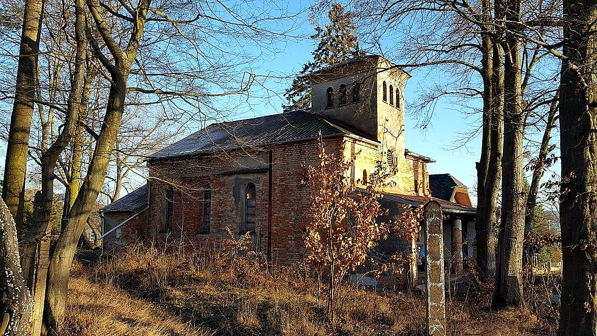 
<span>kaple ve Volduchách</span>

