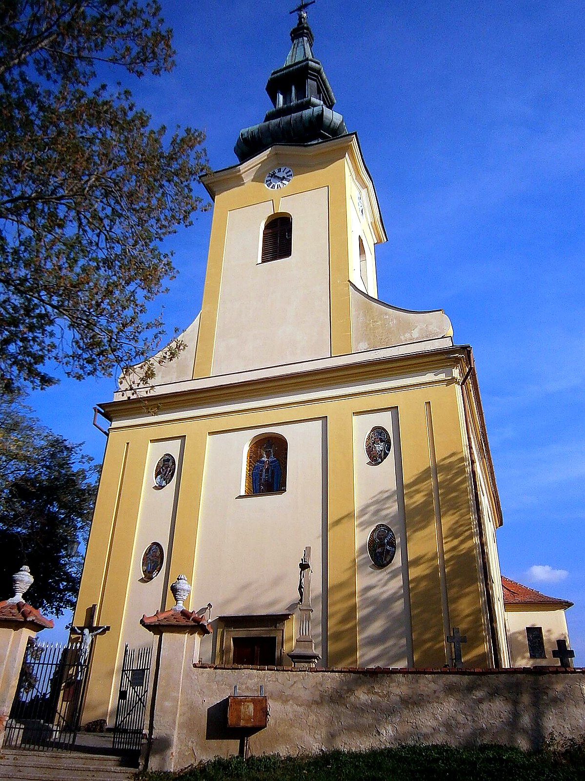 
<span>kostel Nanebevzetí Panny Marie (Troubsko)</span>
