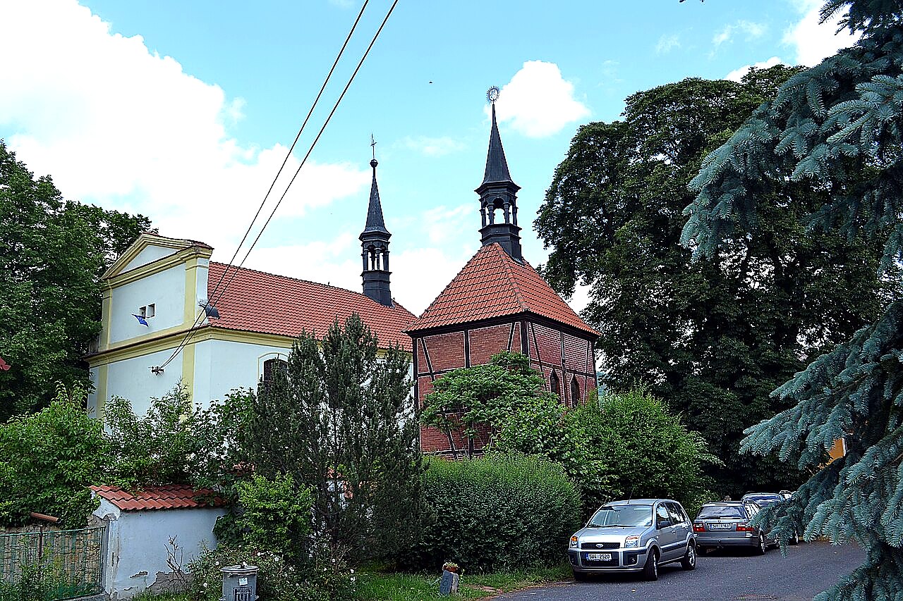 
<span>kostel Nanebevzetí Panny Marie (Církvice)</span>
