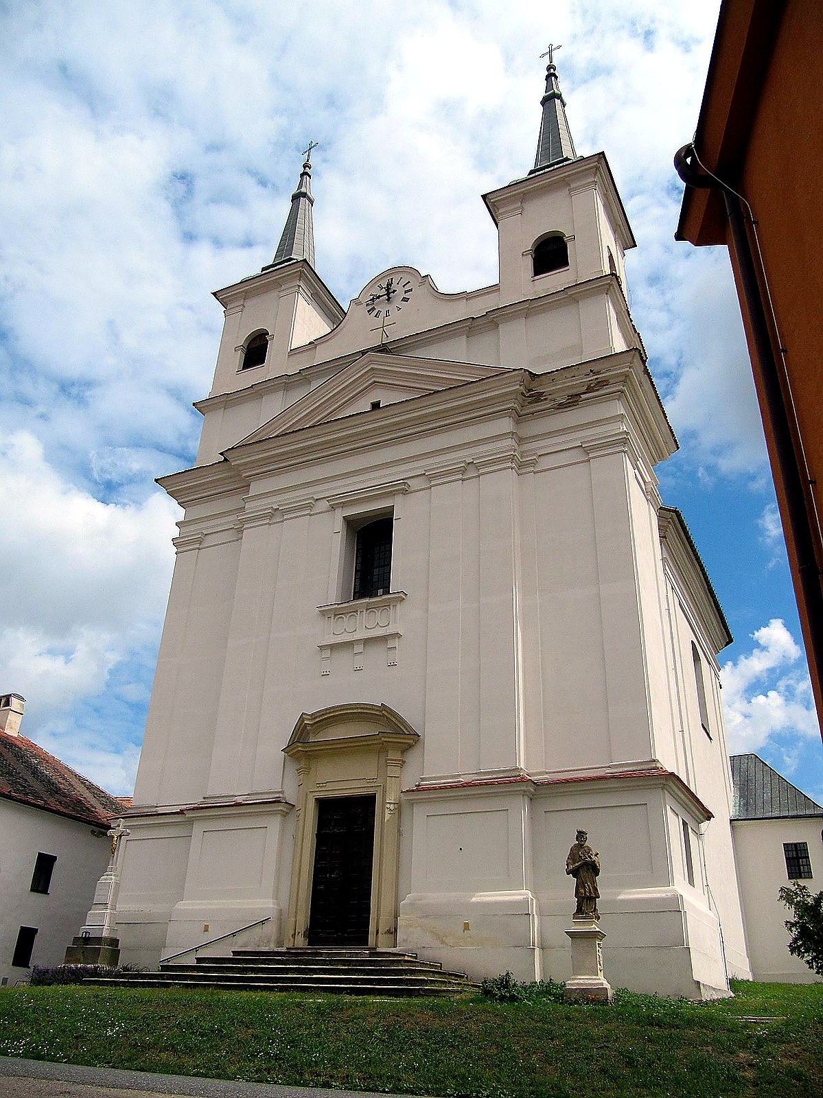 
<span>kostel Nejsvětější Trojice (Drnholec)</span>
