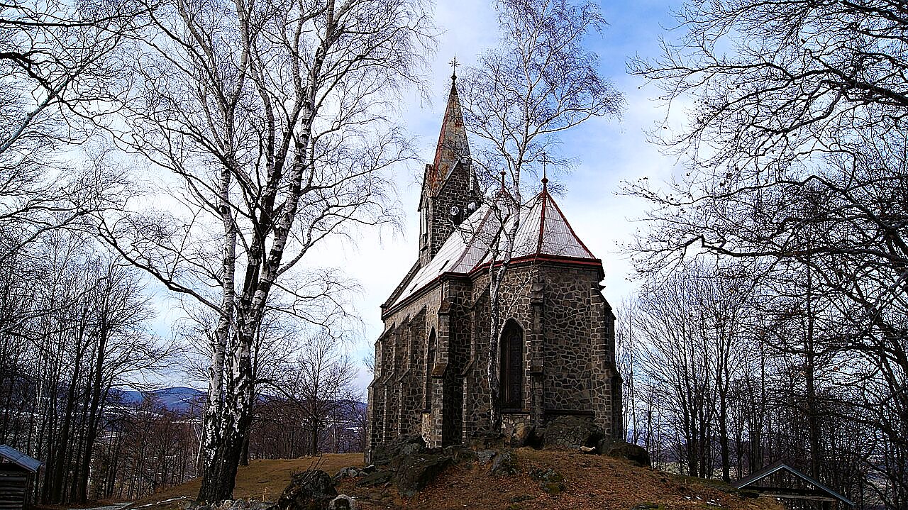
<span>kostel Panny Marie Bolestné (Žulová)</span>
