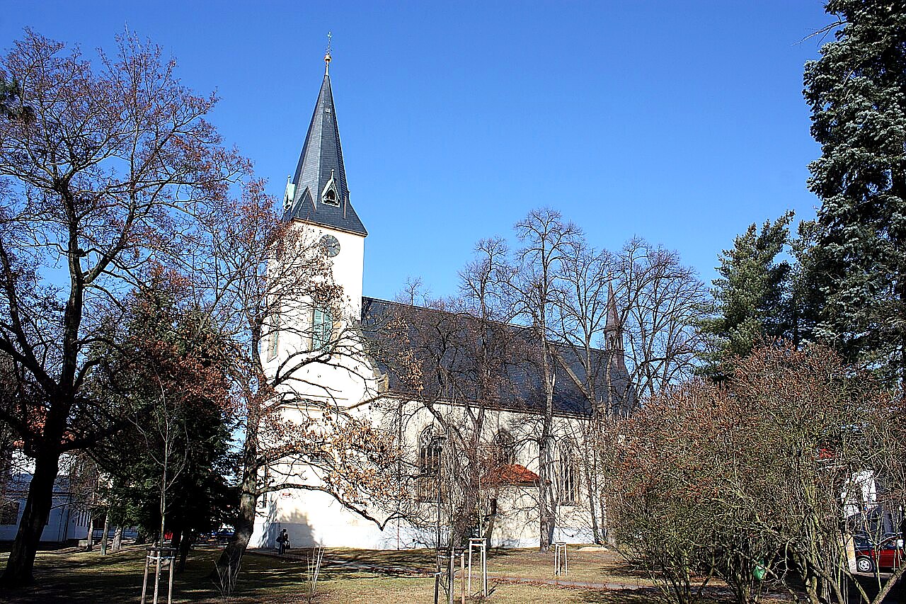 
<span>kostel Povýšení svatého Kříže v Poděbradech</span>

