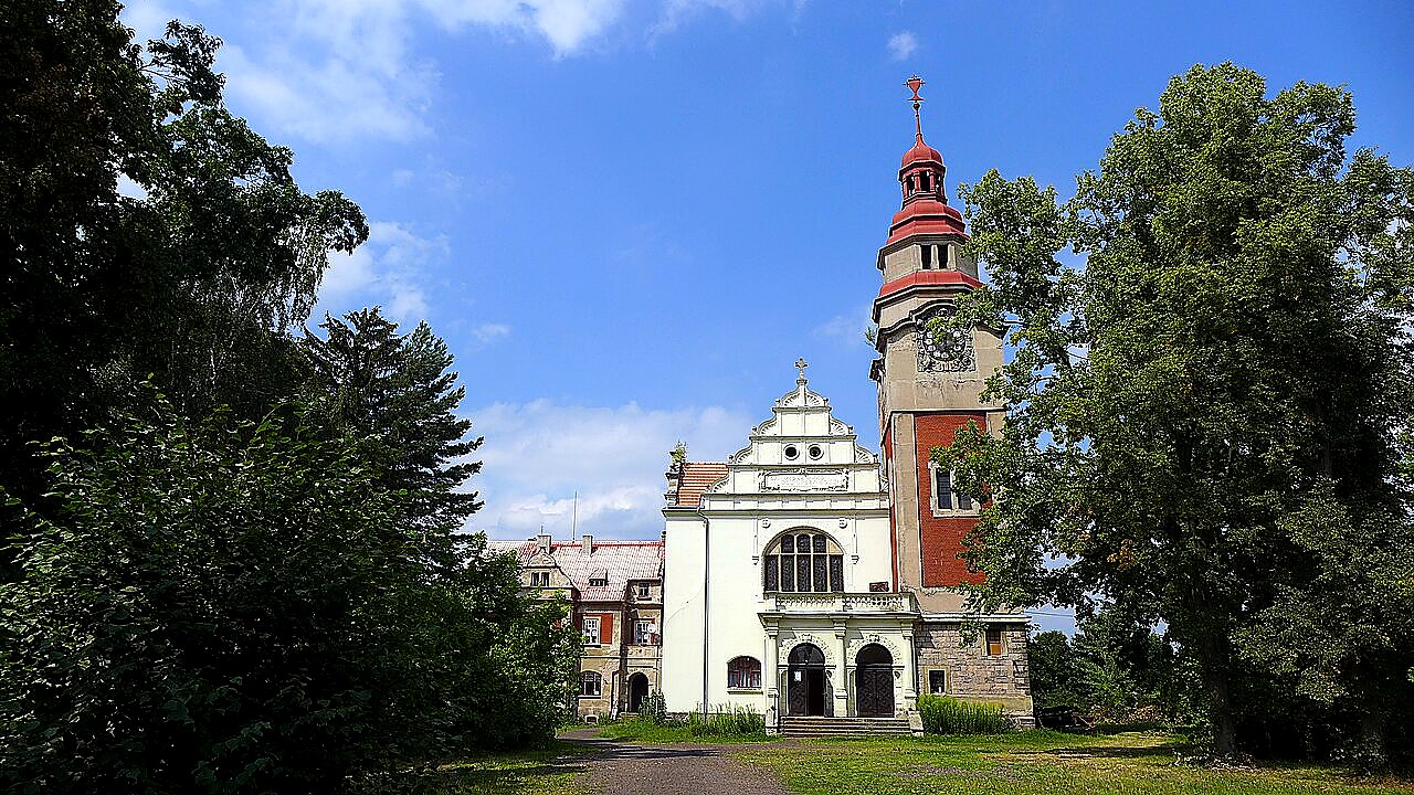 
<span>kostel Zmrtvýchvstání</span>
