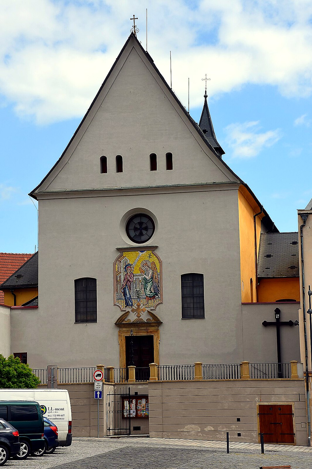 
<span>kostel Zvěstování Páně (Olomouc)</span>
