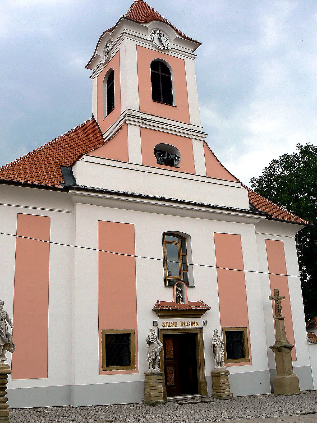 
<span>kostel svaté Anny (Žarošice)</span>
