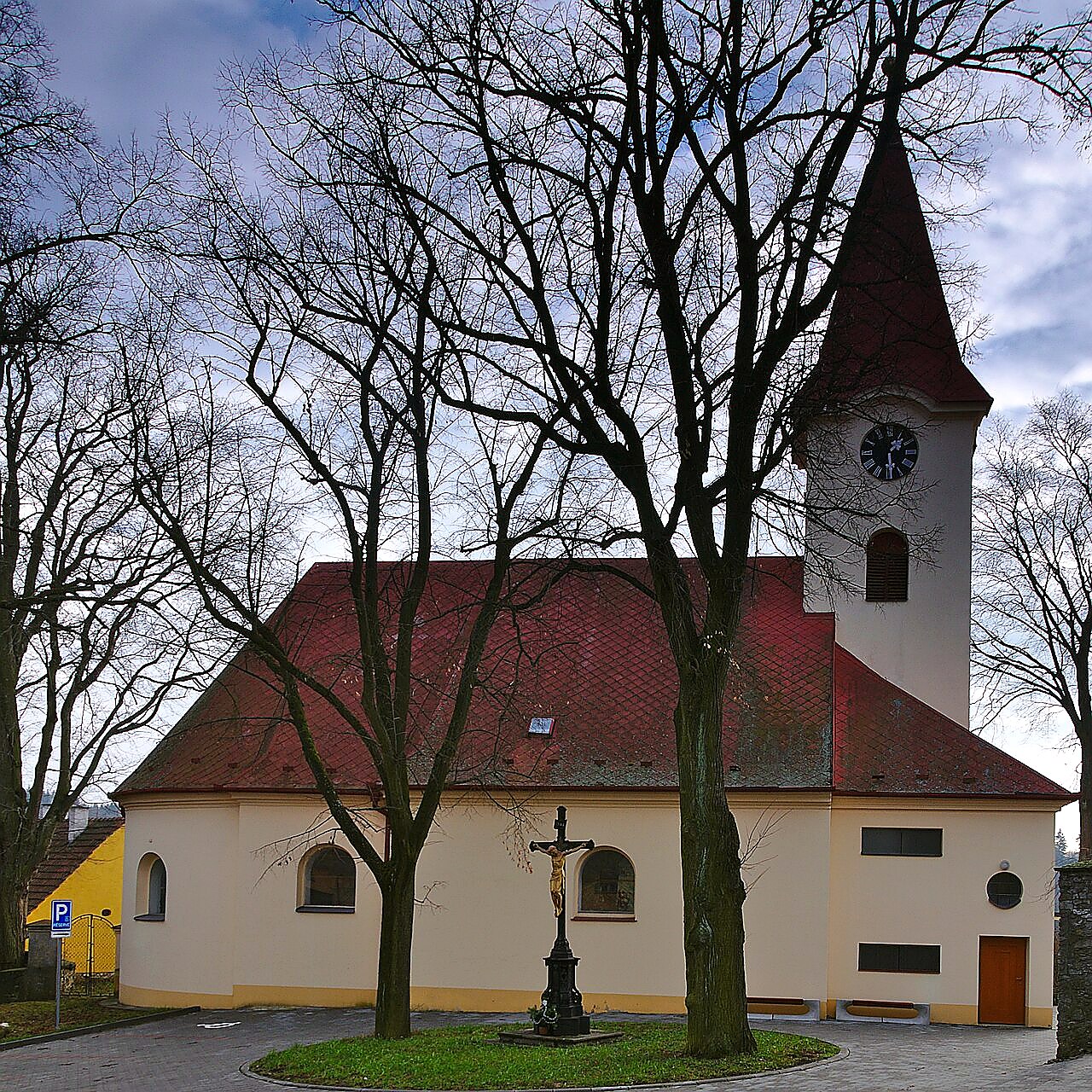 
<span>kostel svaté Maří Magdalény (Ostrov u Macochy)</span>
