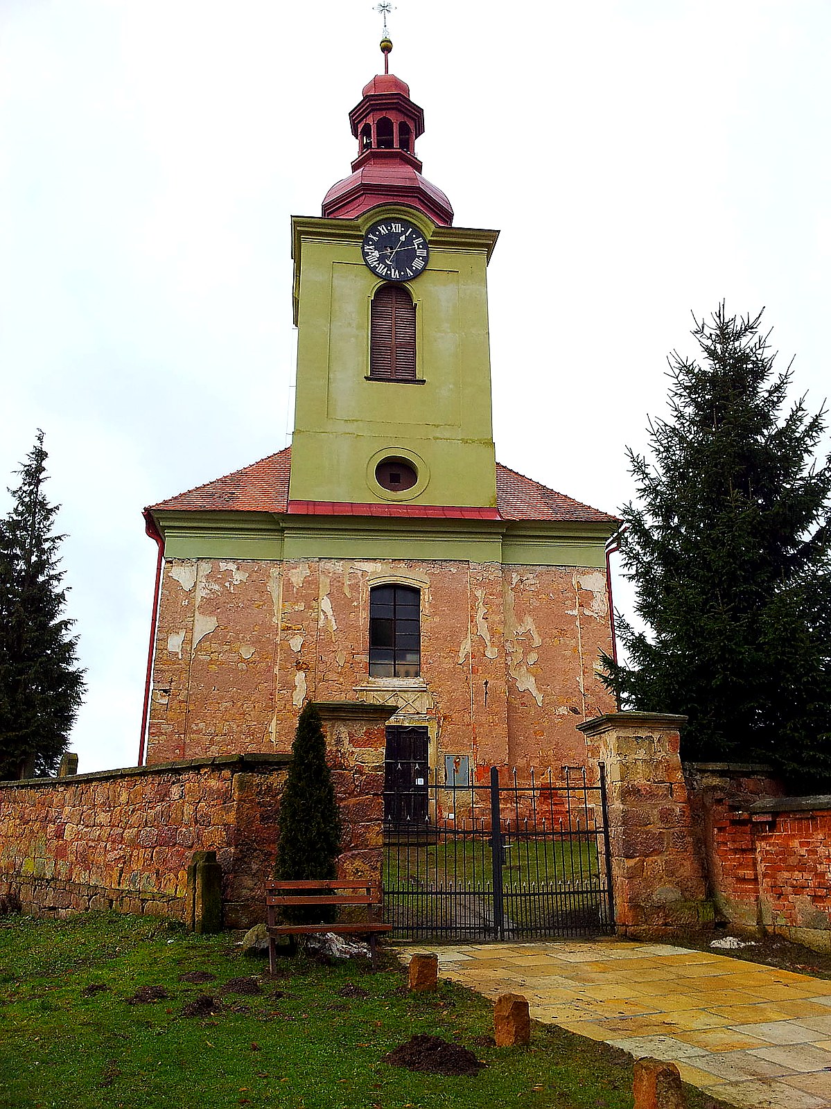 
<span>kostel svaté Máří Magdaleny (Lužany)</span>
