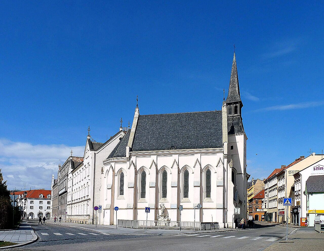 
<span>kostel svaté Rodiny (České Budějovice 1)</span>
