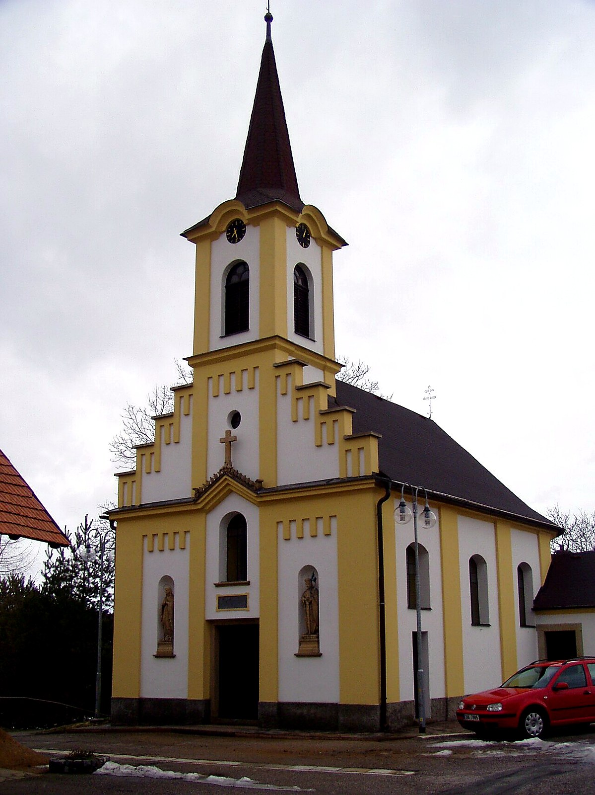 
<span>kostel svaté Rodiny (Nahořany)</span>
