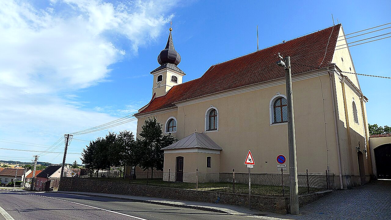 
<span>kostel svatého Filipa a Jakuba (Pavlice)</span>
