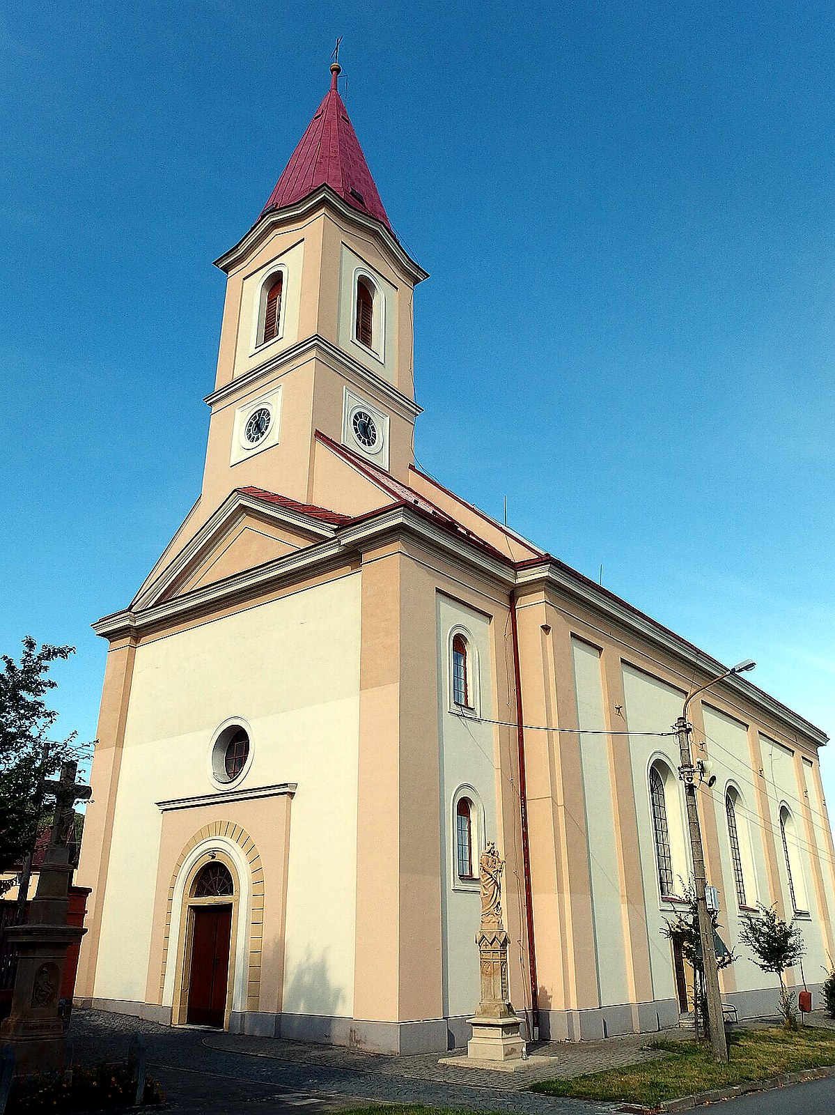 
<span>kostel svatého Havla (Dolní Újezd)</span>
