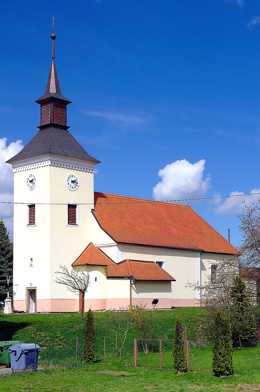 
<span>kostel svatého Jakuba Staršího (Rašov)</span>
