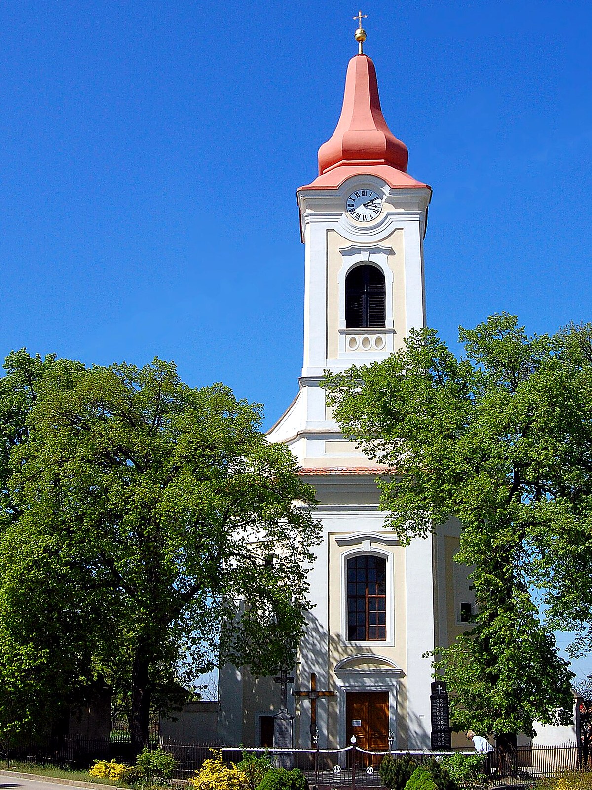 
<span>kostel svatého Jakuba Většího (Nikolčice)</span>
