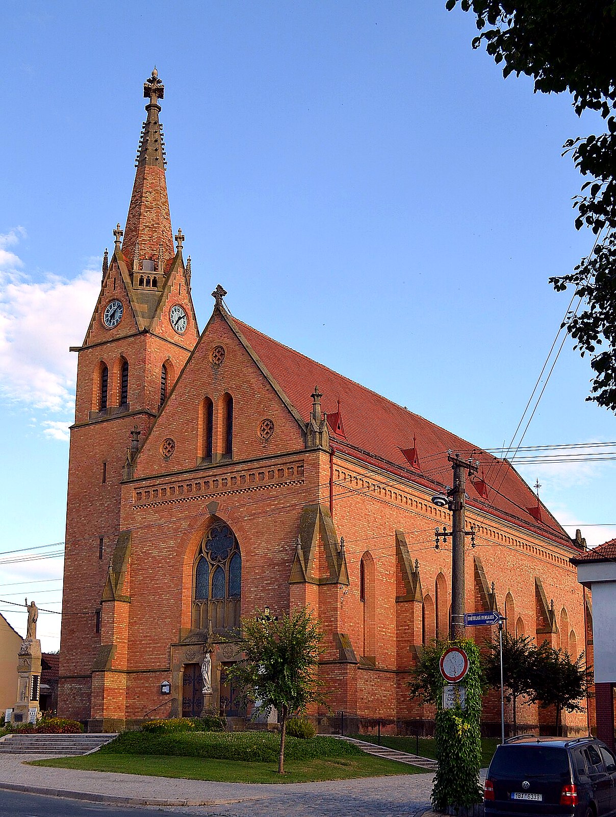 
<span>kostel svatého Jana Křtitele (Uherčice)</span>
