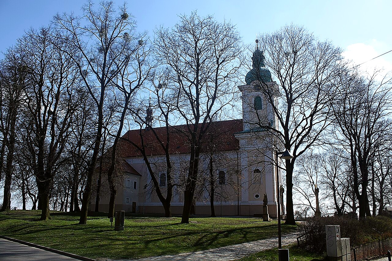 
<span>kostel svatého Jana Křtitele (Bzenec)</span>
