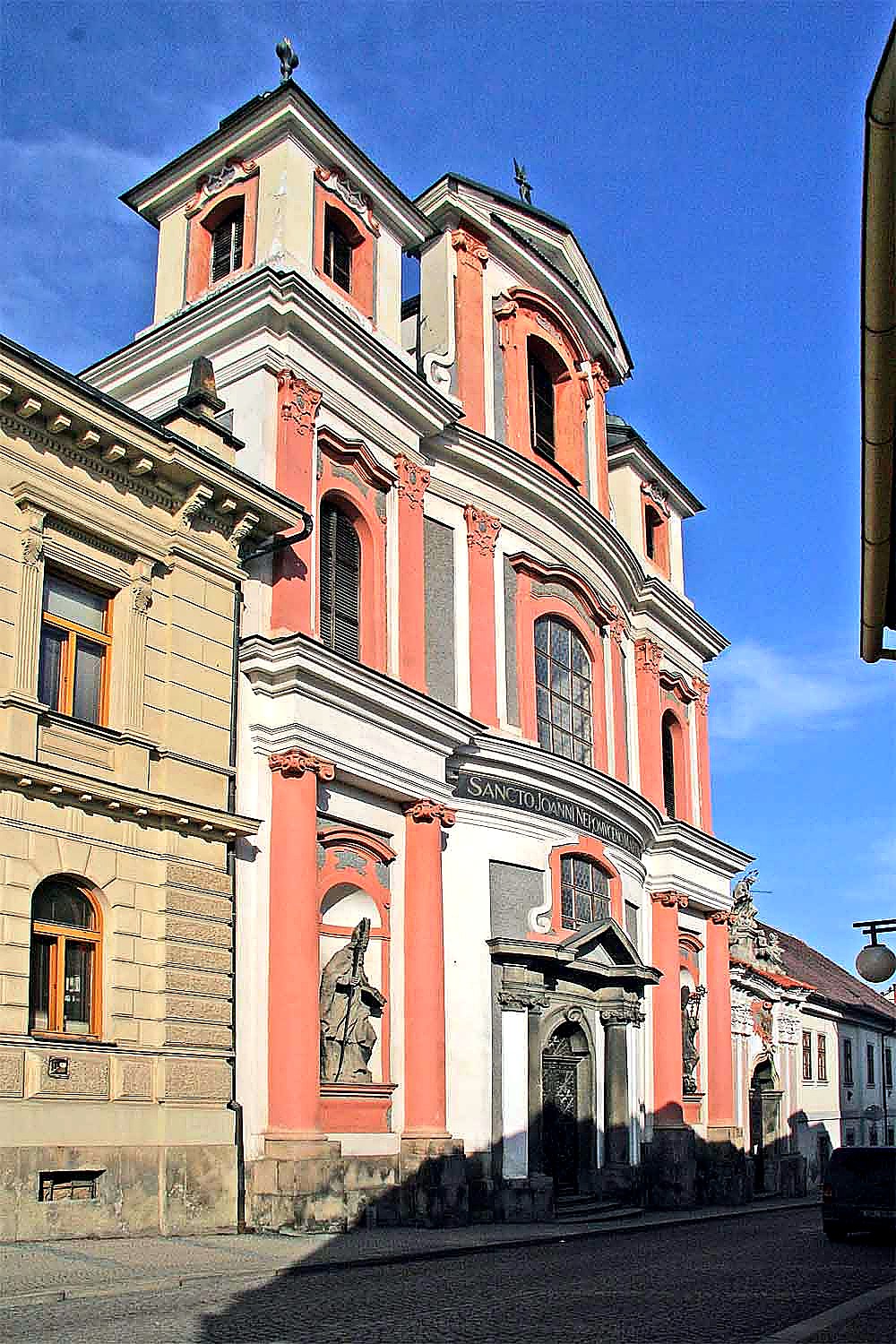 
<span>kostel svatého Jana Nepomuckého v Kutné Hoře</span>
