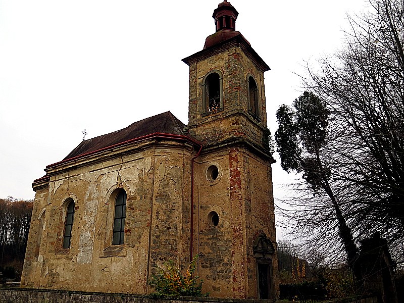 
<span>kostel svatého Matouše (Dolany)</span>
