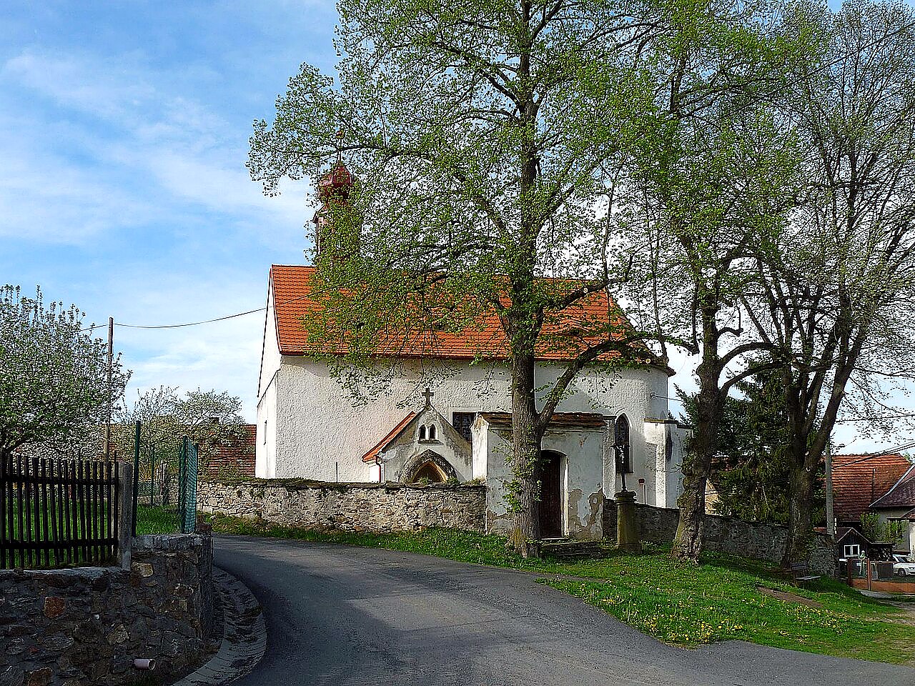 
<span>kostel svatého Matouše (Křištín)</span>
