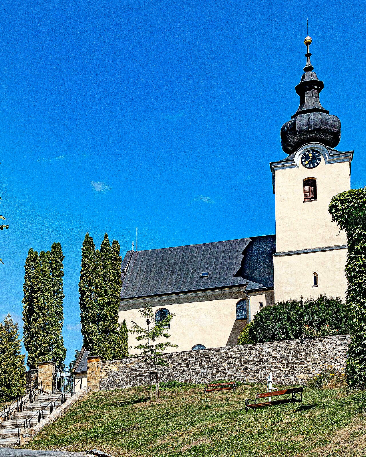 
<span>kostel svatého Mikuláše (Krucemburk)</span>

