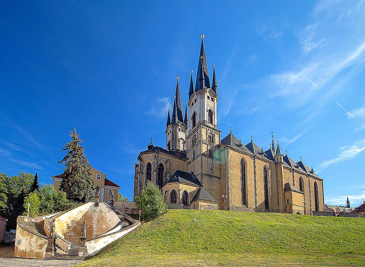 
<span>kostel svatého Mikuláše a svaté Alžběty v Chebu</span>
