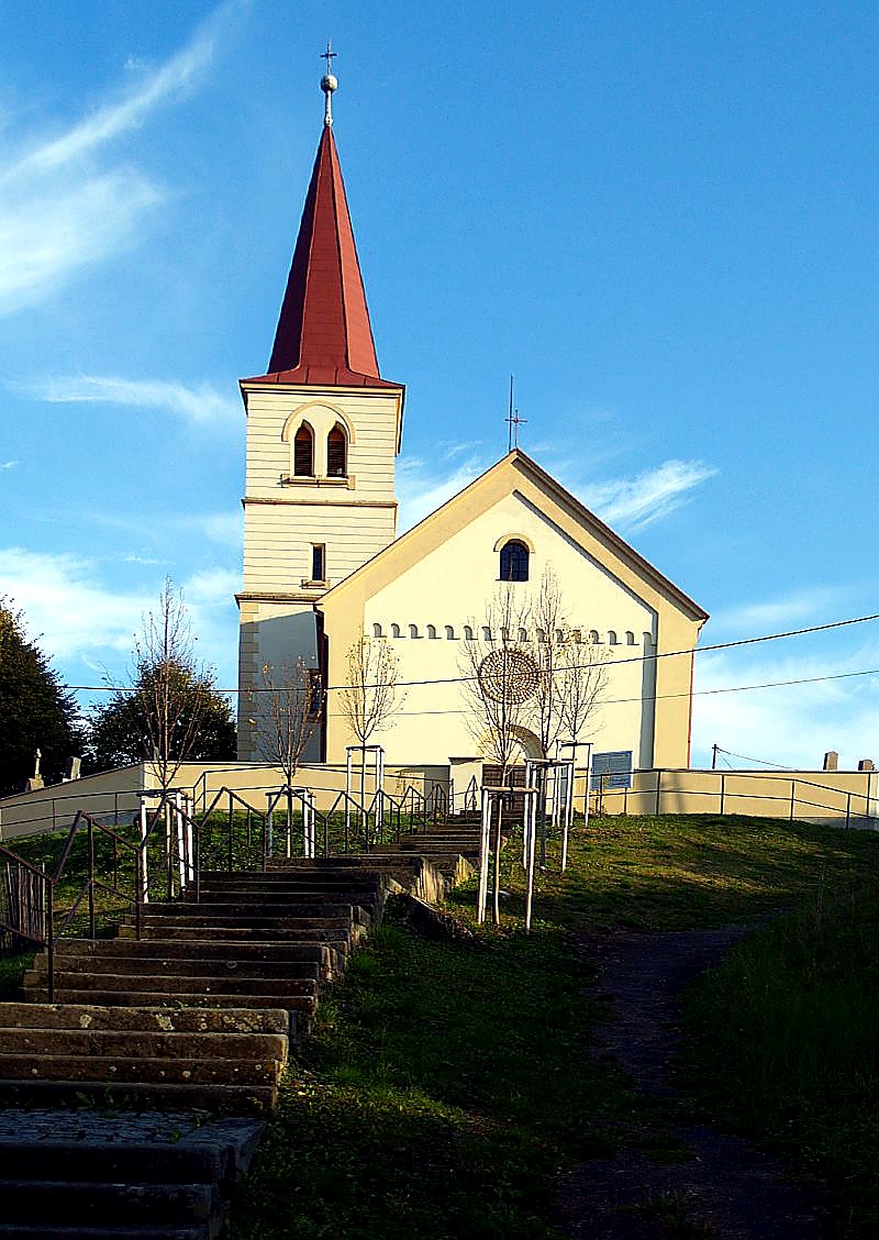 
<span>kostel svatého Petra a Pavla (Rozhovice)</span>
