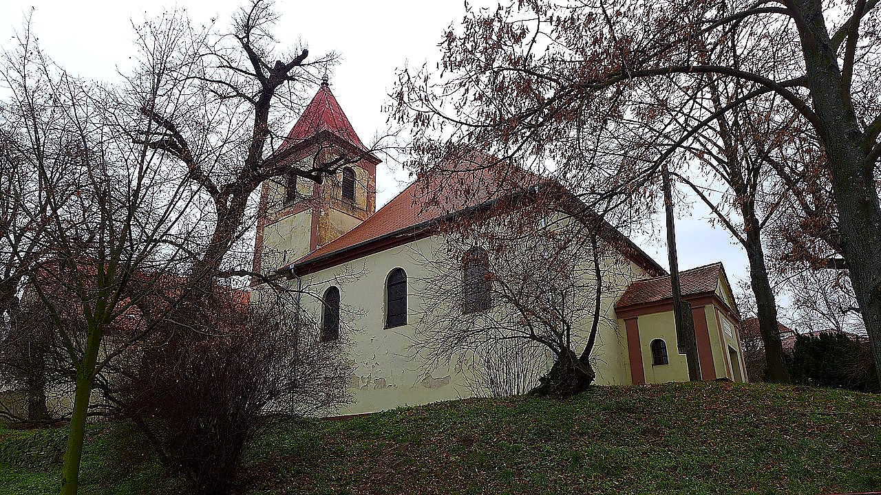 
<span>kostel svatého Petra a Pavla (České Křídlovice)</span>
