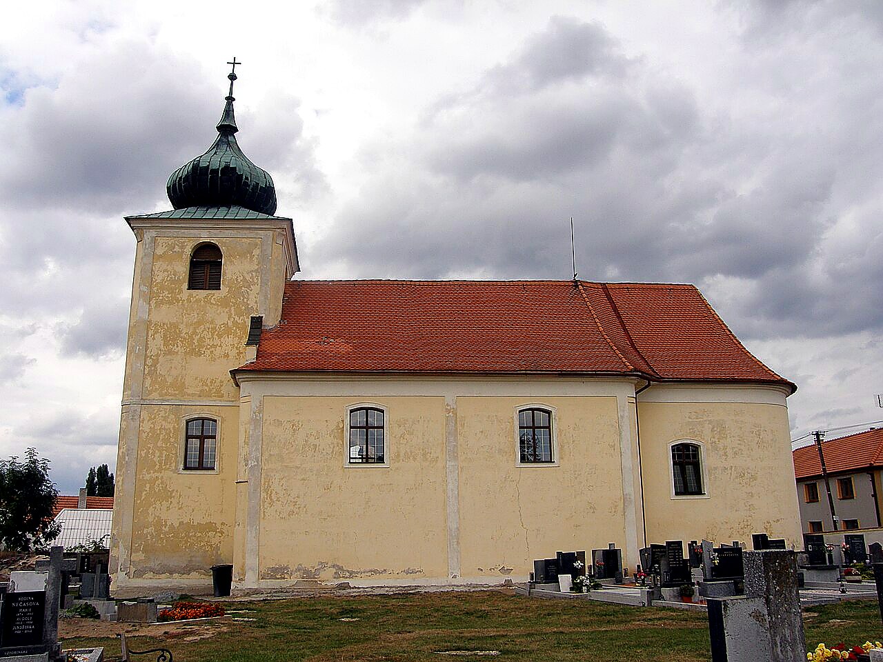 
<span>kostel svatého Petra a Pavla (Petrovice)</span>
