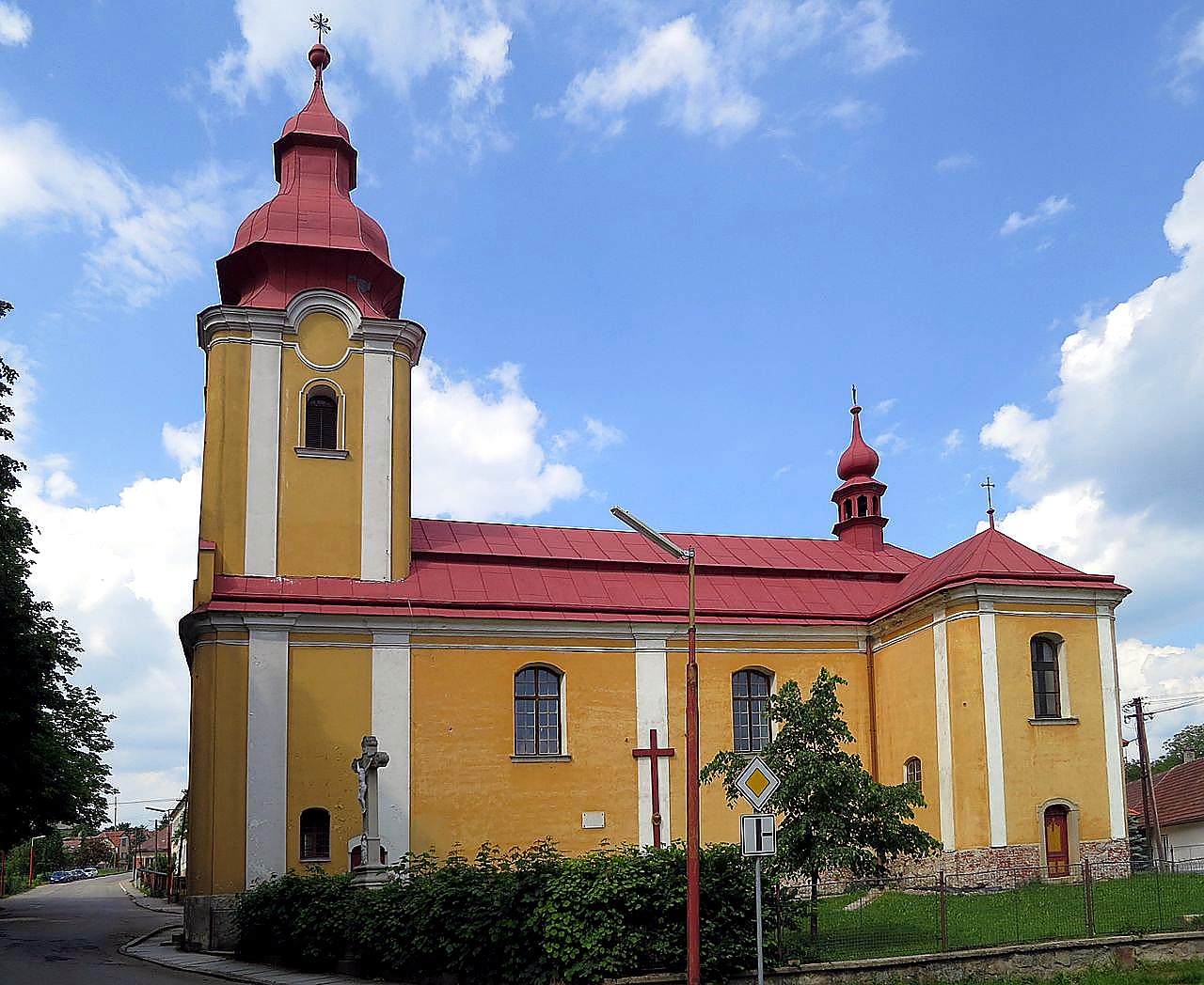 
<span>kostel svatého Vavřince (Krasonice)</span>
