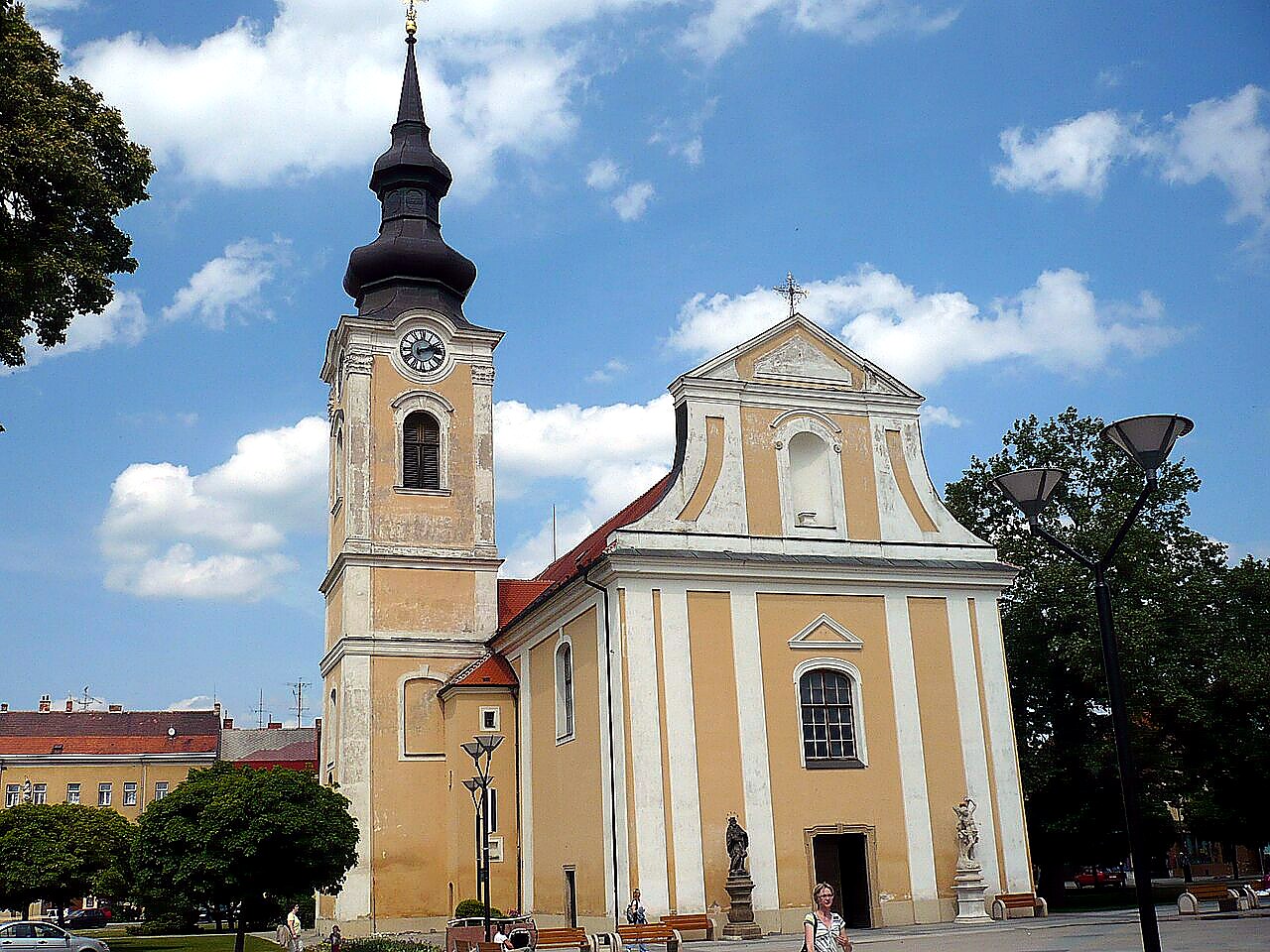 
<span>kostel svatého Vavřince (Hodonín)</span>
