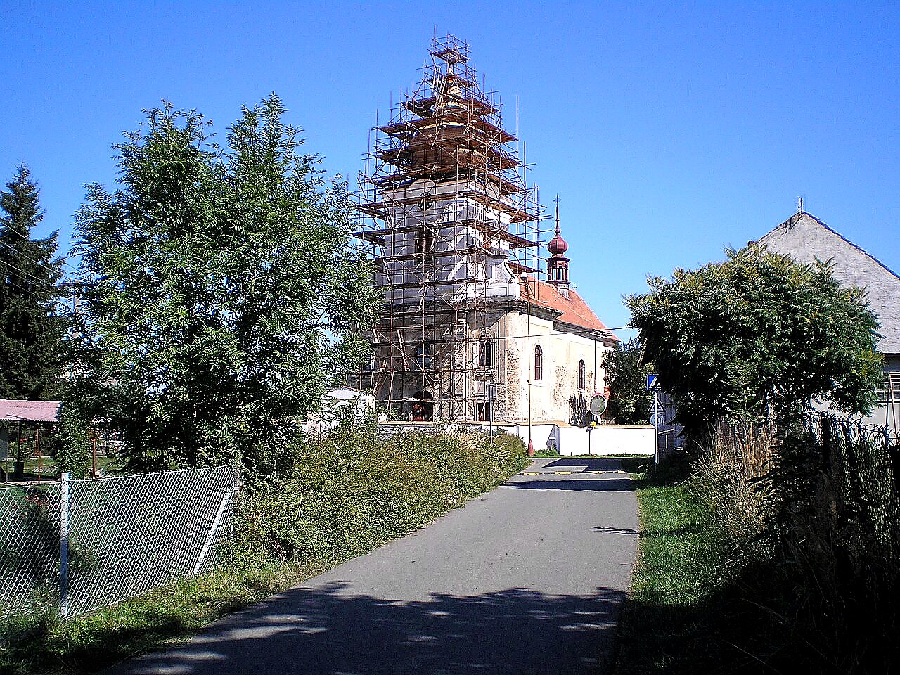 
<span>kostel svatého Vavřince (Svinčany)</span>
